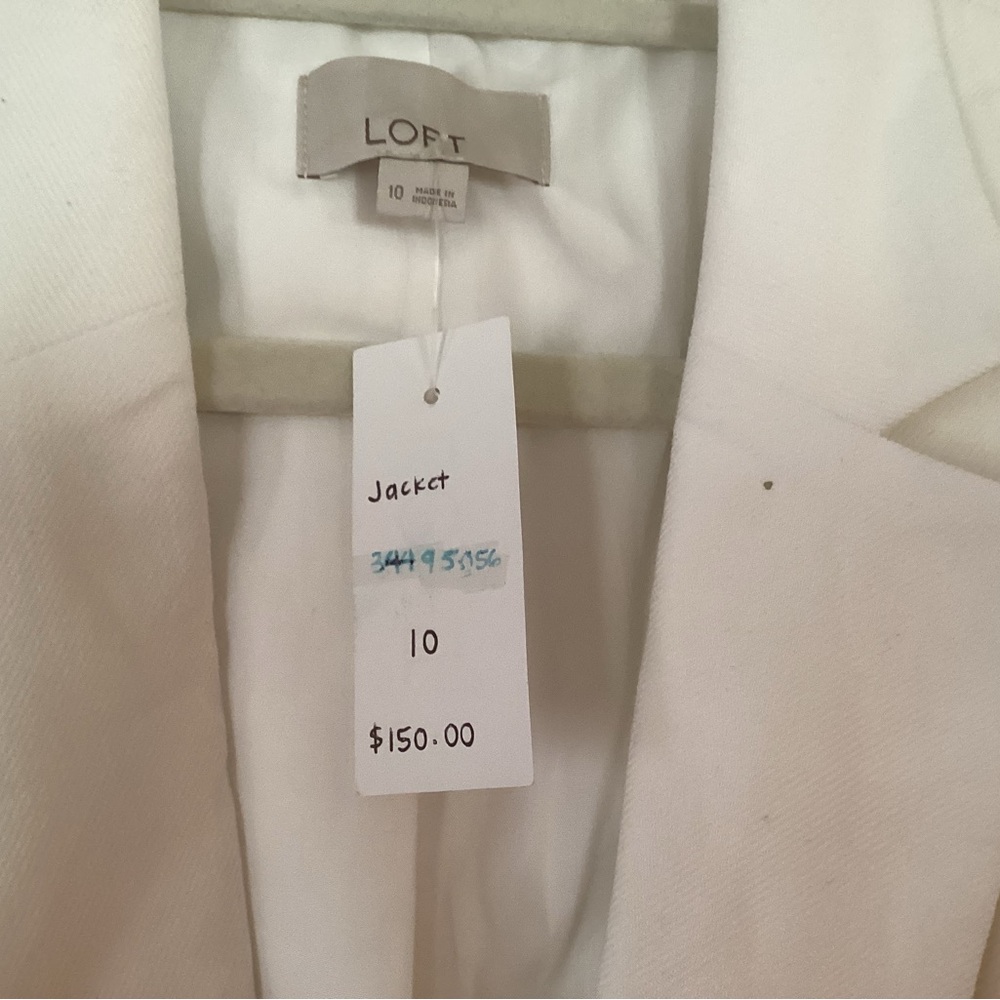LinenWhite Blazer Brand New. 70% cotton 28% linen 2% spandex. Machine washable - Picture 3 of 4